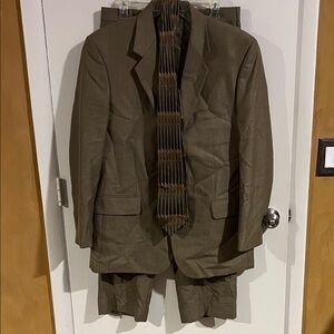 George Brown Men's Suit